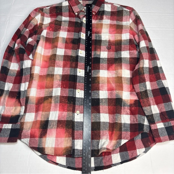 Love A Man With A Beard Santa Upcycled Medium Shirt Flannel Plaid Distressed - Picture 3 of 5